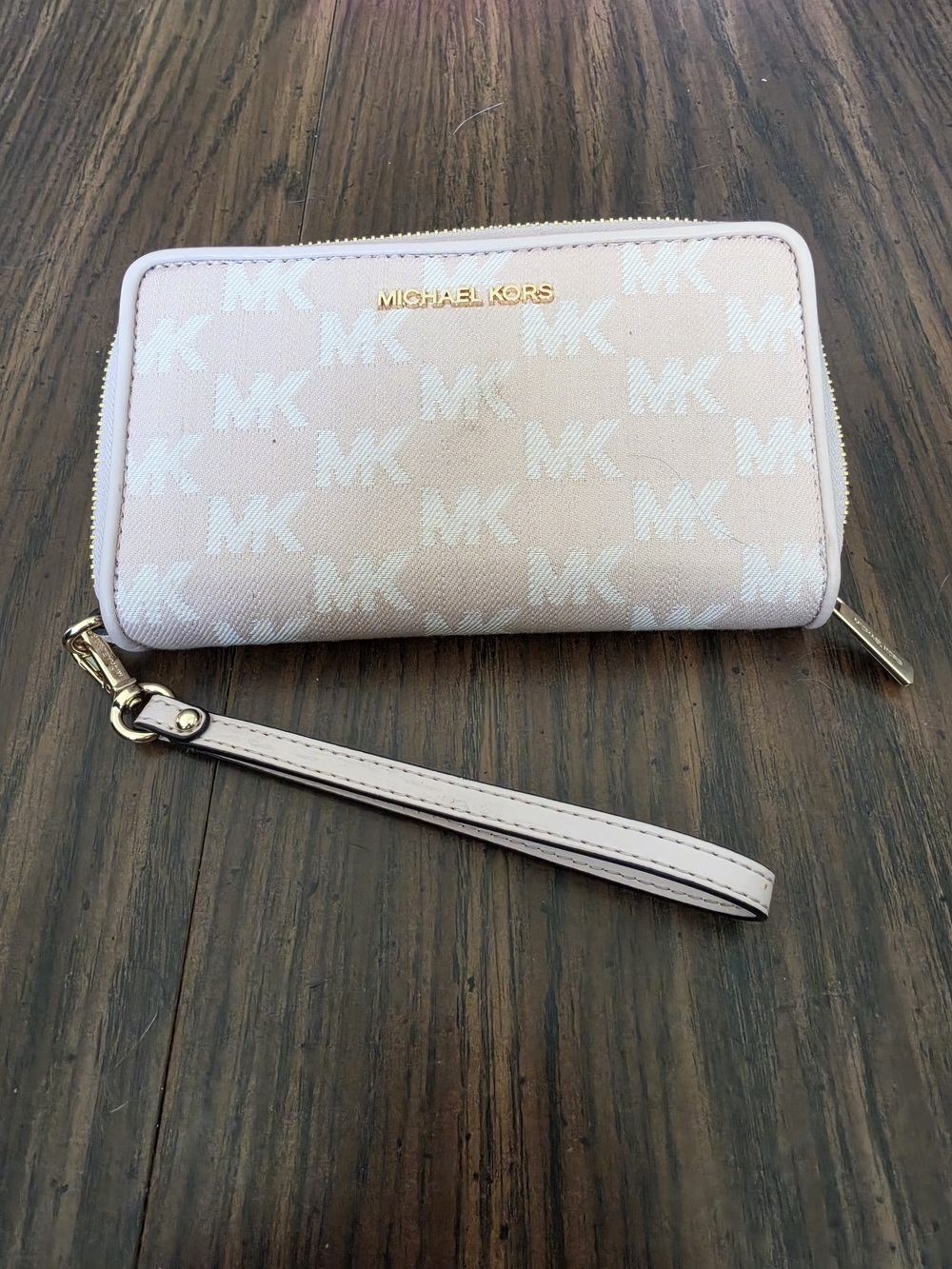 Michael Kors Blush Pink Signature Wristlet Wallet